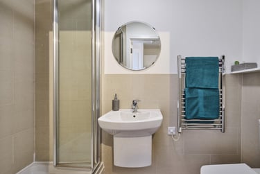 1 bed studio, The Old Railway Shed, 2 Upperton Rd, City Centre, Leicester, LE30BG - Image 5